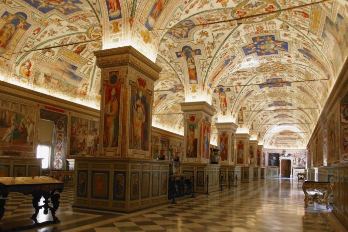 ROME Vatican Museums – Private City Tour